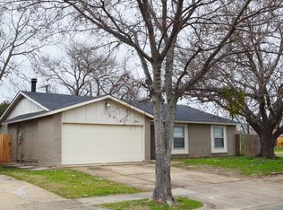 3400 Chesapeake Dr, Arlington, TX 76014