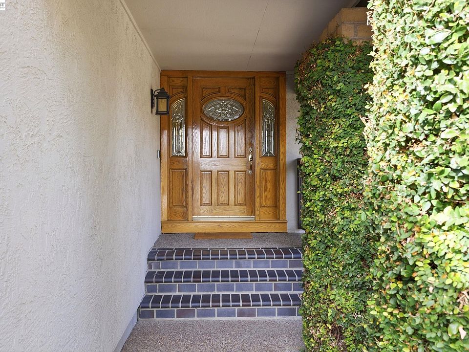1st image of 3593 Whitehall Ct