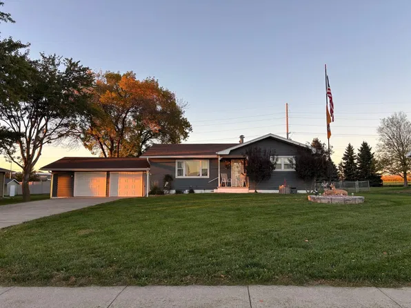 909 E Benjamin Ave, Norfolk, NE 68701