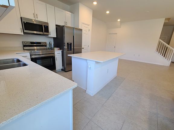 2nd image of 1190 Wycliffe Way