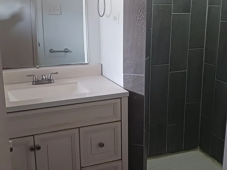 600 Henslee Dr — Photo 11