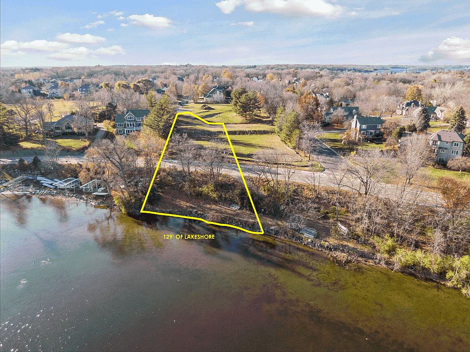 1st image of 3921X White Oak Ln