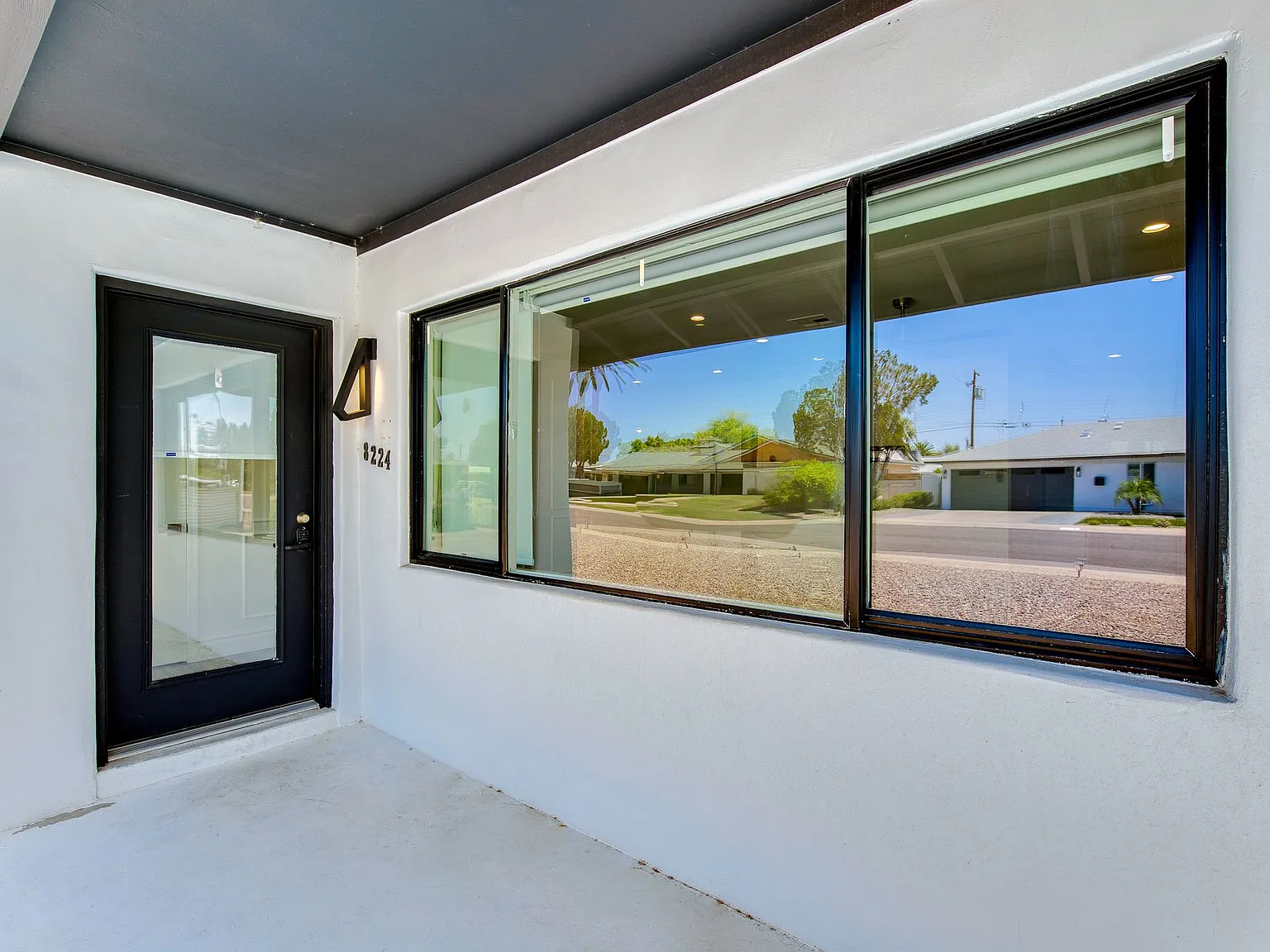 3 bed, 2167 sqft, $4,950 — Photo 4