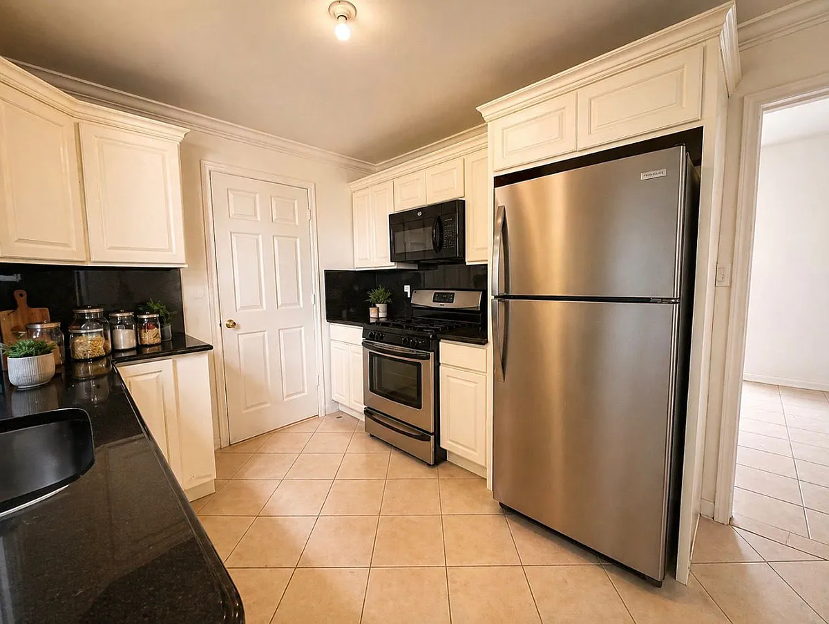 Building Photo - 1404 Winans Ave #1