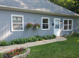 560 Holly St, Elgin, IL 60123