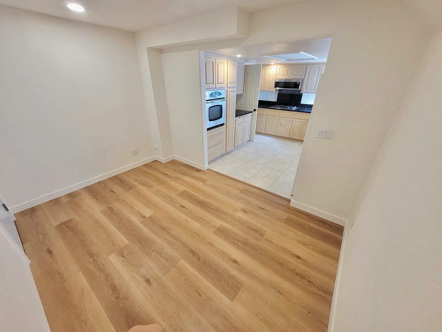 1550 Encino Dr — Photo 2