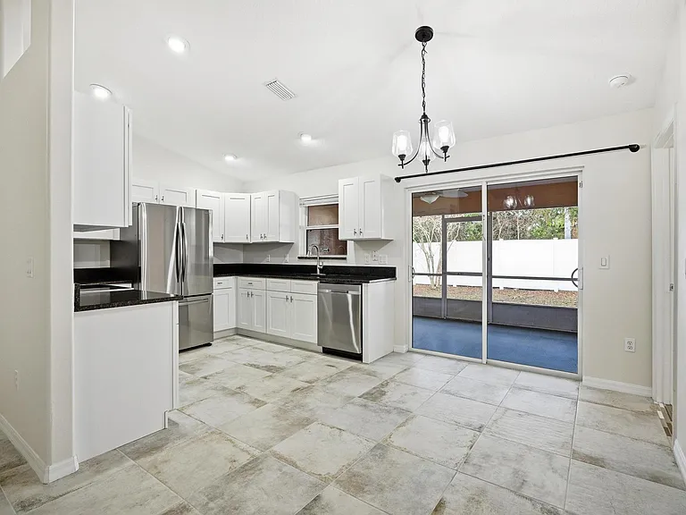 57 Raintree Pl #B — Photo 11