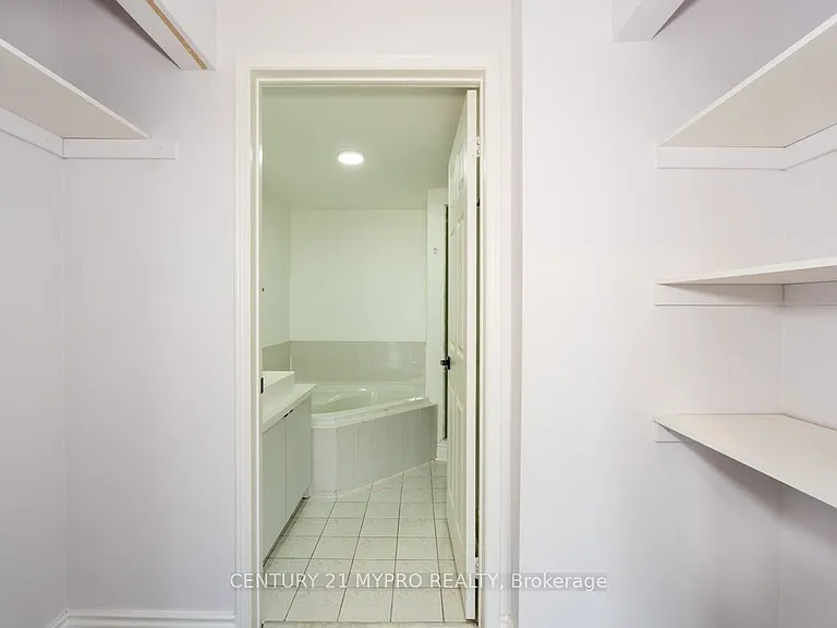 98 Cornell Park Ave #B202 — Photo 26