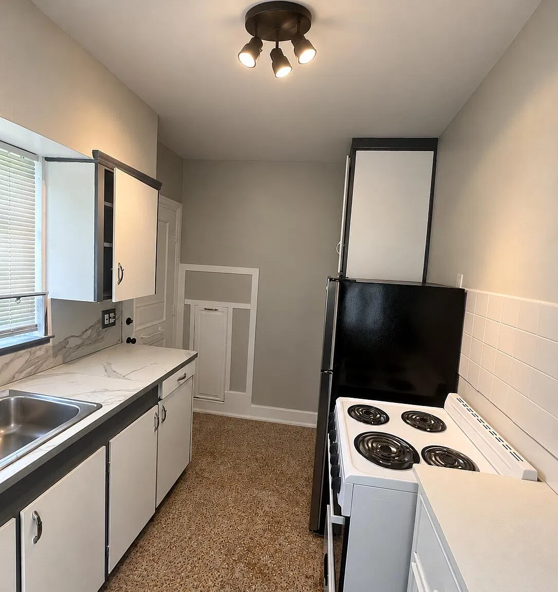 1 bed, 1.0 bath, 800 sqft, $1,800 — Photo 2