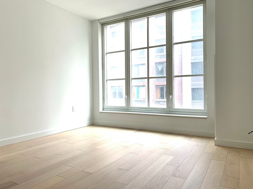 1st image of 535 W 43rd St N #10N