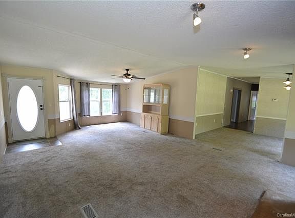 4th image of 142 Lydia Ln