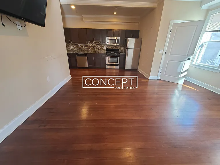 2 Johnson Ave #3 — Photo 11