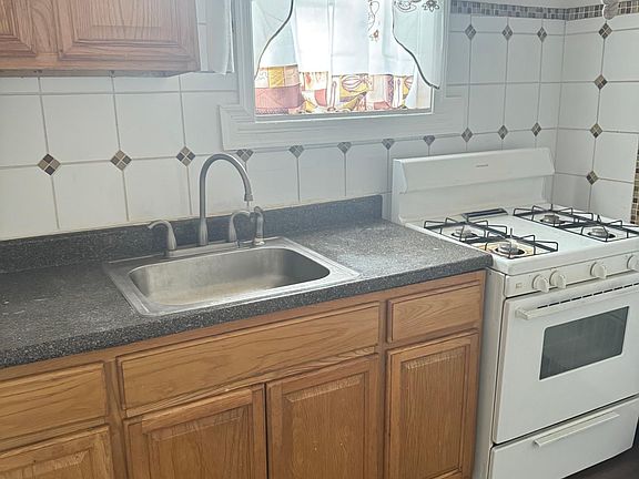 2nd image of 59 Skillman Ave #15