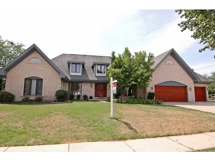2111 Carlisle St photo 1