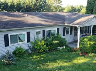 111 Givens Ln, Blacksburg, VA 24060