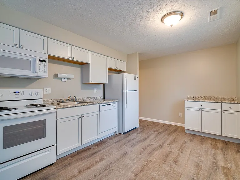 Autumn Hills Apartments — Photo 52