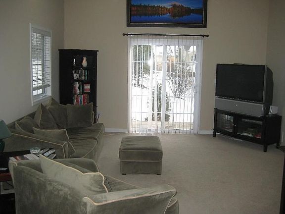3rd image of 3078 Ledgestone Dr NE