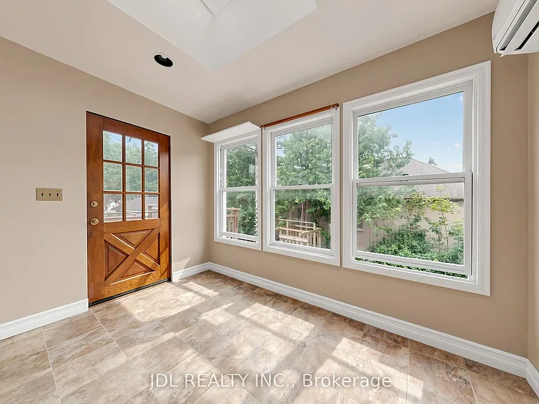 100 Roxborough Rd — Photo 13