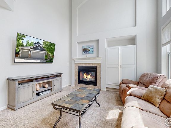 5th image of 931 Deerhurst Cir