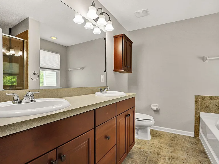 54 Adelanto Ave — Photo 13