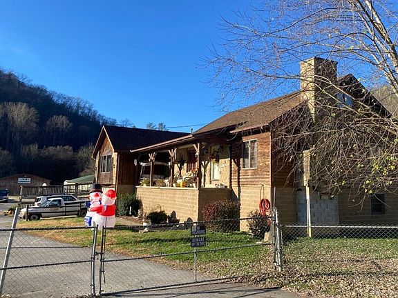 3rd image of 46 Bluebird Ln