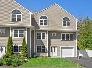 2 A Ockway St, Worcester, MA 01604