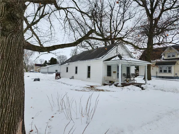 306 SW Kent St, Greenfield, IA 50849