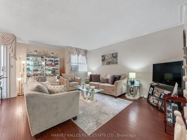 10 Crescent Town Rd #301, Toronto, ON M4C 5L3