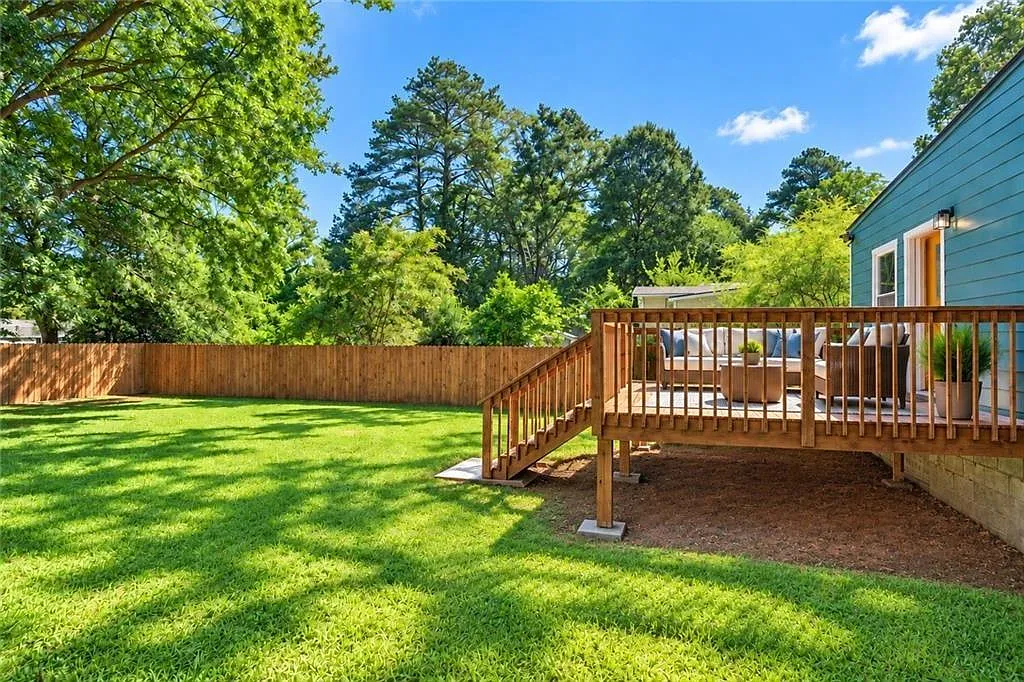3 bed, 2.0 bath, $2,500 — Photo 3