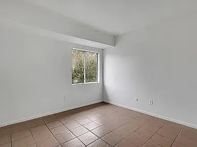 Unit Photo