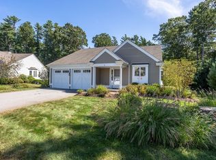 41 Carriage Ln #41, Duxbury, MA 02332