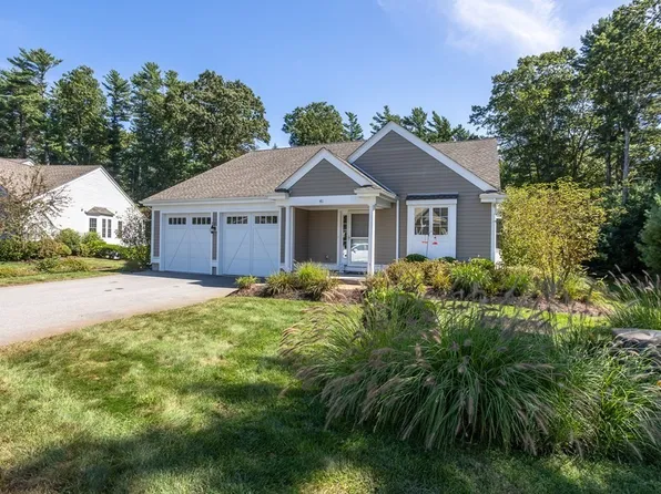 41 Carriage Ln #41, Duxbury, MA 02332
