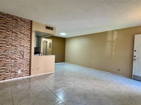 2901 NW 47th Ter