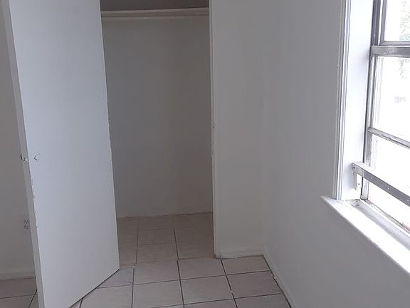 3rd image of 2300 W Flagler St APT 16