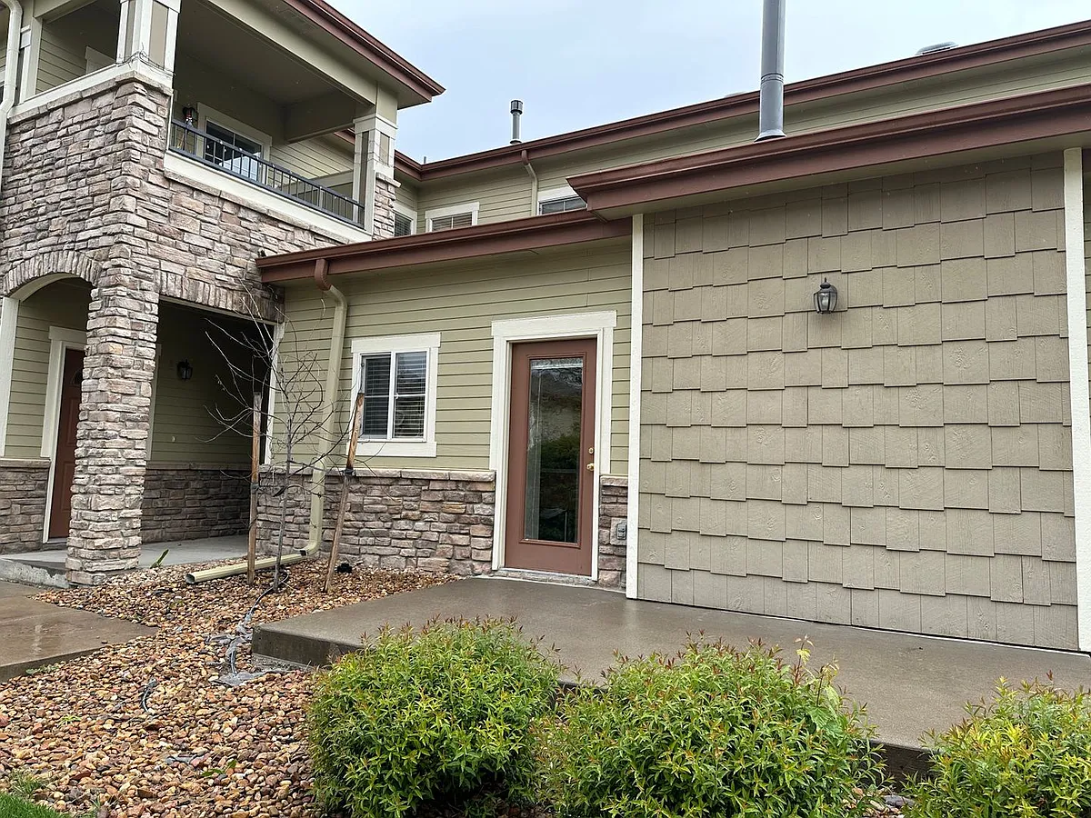 Building Photo - 5027 Northern Lights Dr #F