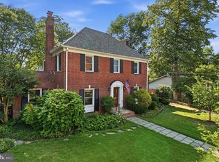 824 S Courthouse Rd, Arlington, VA 22204