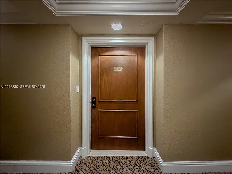 2000 Island Blvd #2503 — Photo 2