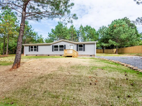 112 Triton Dr, Statesville, NC 28625