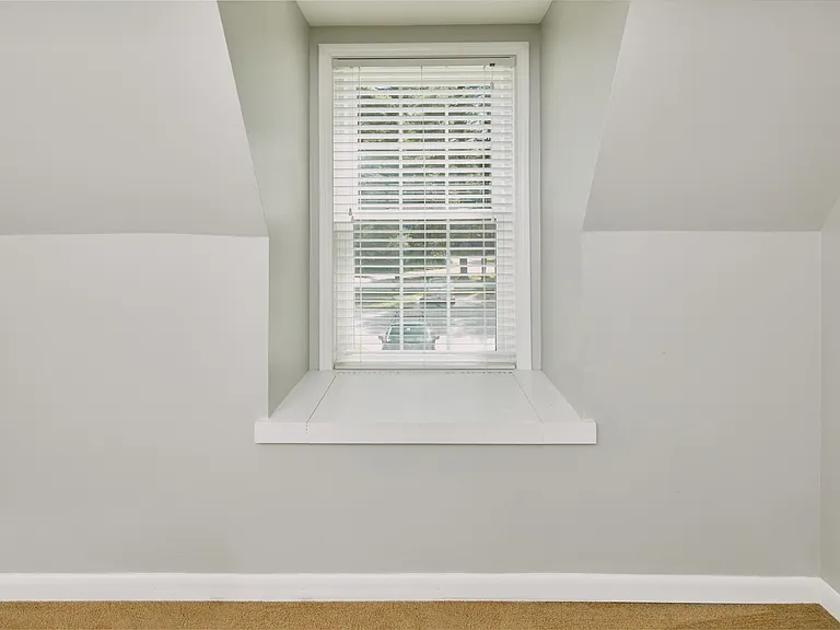 Yarmouth Landing Apartment Homes — Photo 12