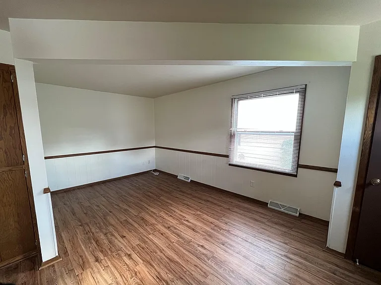 7481 Highview Dr — Photo 5