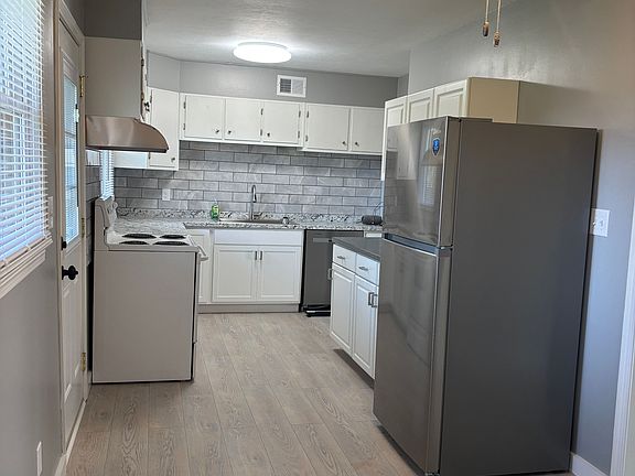 4th image of 96 Almo Dr