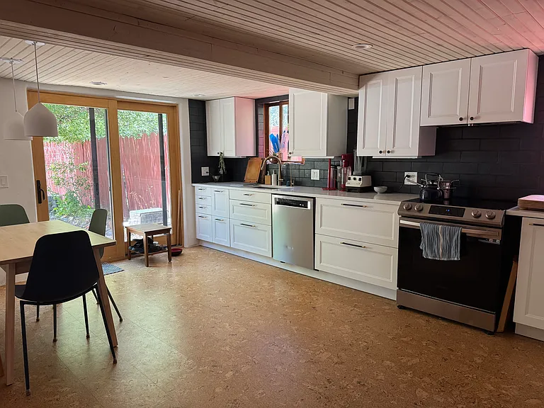 324 Montoya St — Photo 1