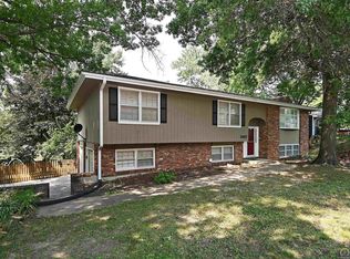 1907 Marvonne Rd, Lawrence, KS 66047