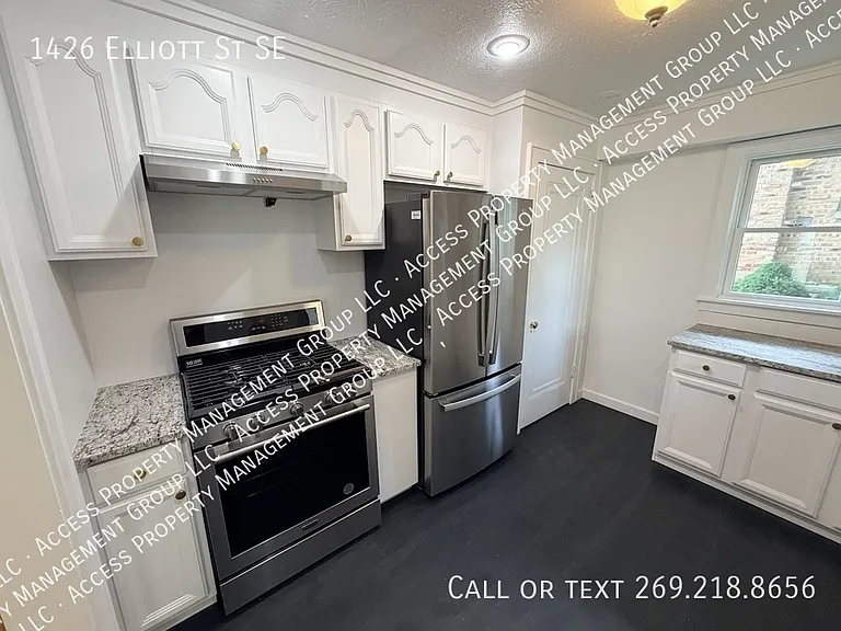 1426 Elliott St SE — Photo 9