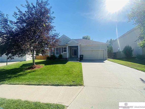 3rd image of 2220 N 163rd St