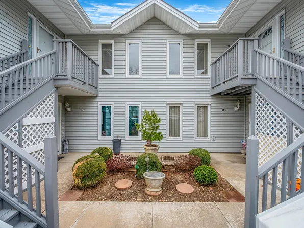 324 Elton Court N #324, Saint James, NY 11780