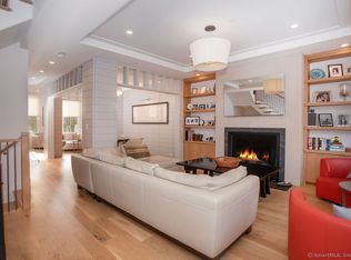 42 Forest St #3, New Canaan, CT 06840