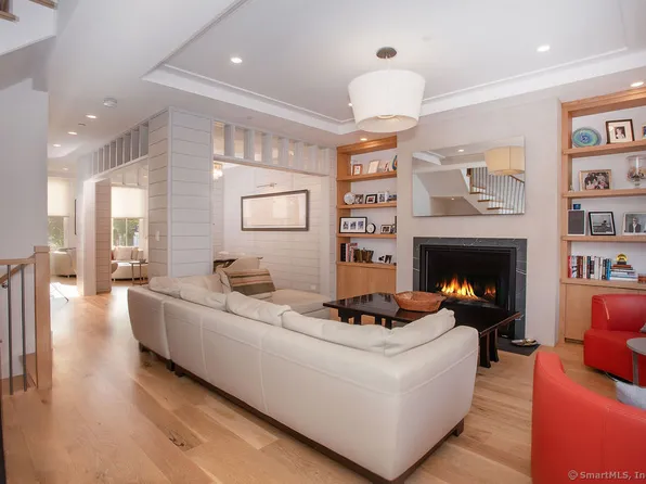42 Forest Street APT 3, New Canaan, CT 06840