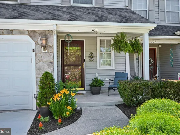 308 Hazelwood Ln, Marlton, NJ 08053