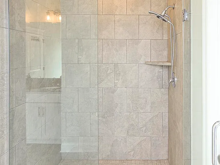 125 River Springs Ct — Photo 15
